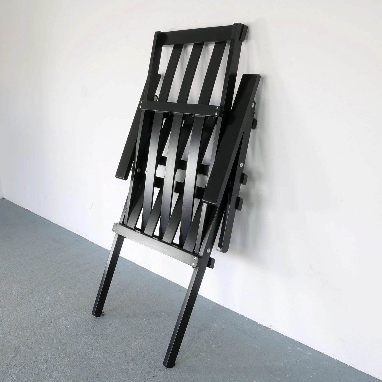 Deck chair by Dino Gavina in black lacquered wood, 70s 1270261