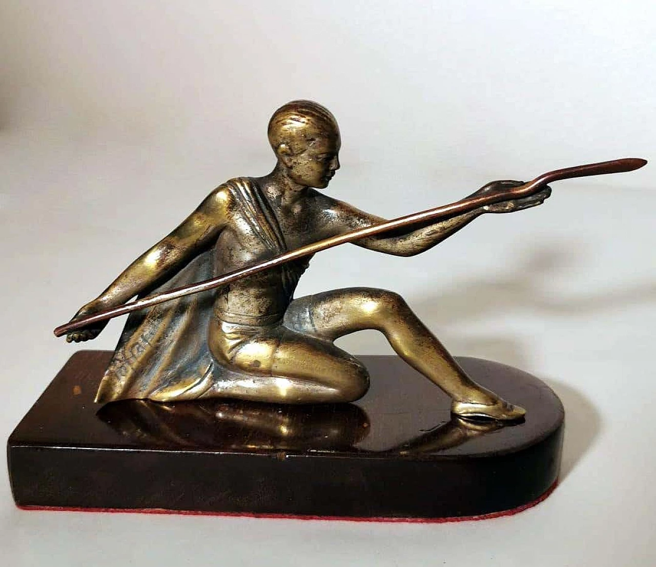Statuetta Art Deco raffigurante una giovane ginnasta in bronzo e legno, anni '20 1271804