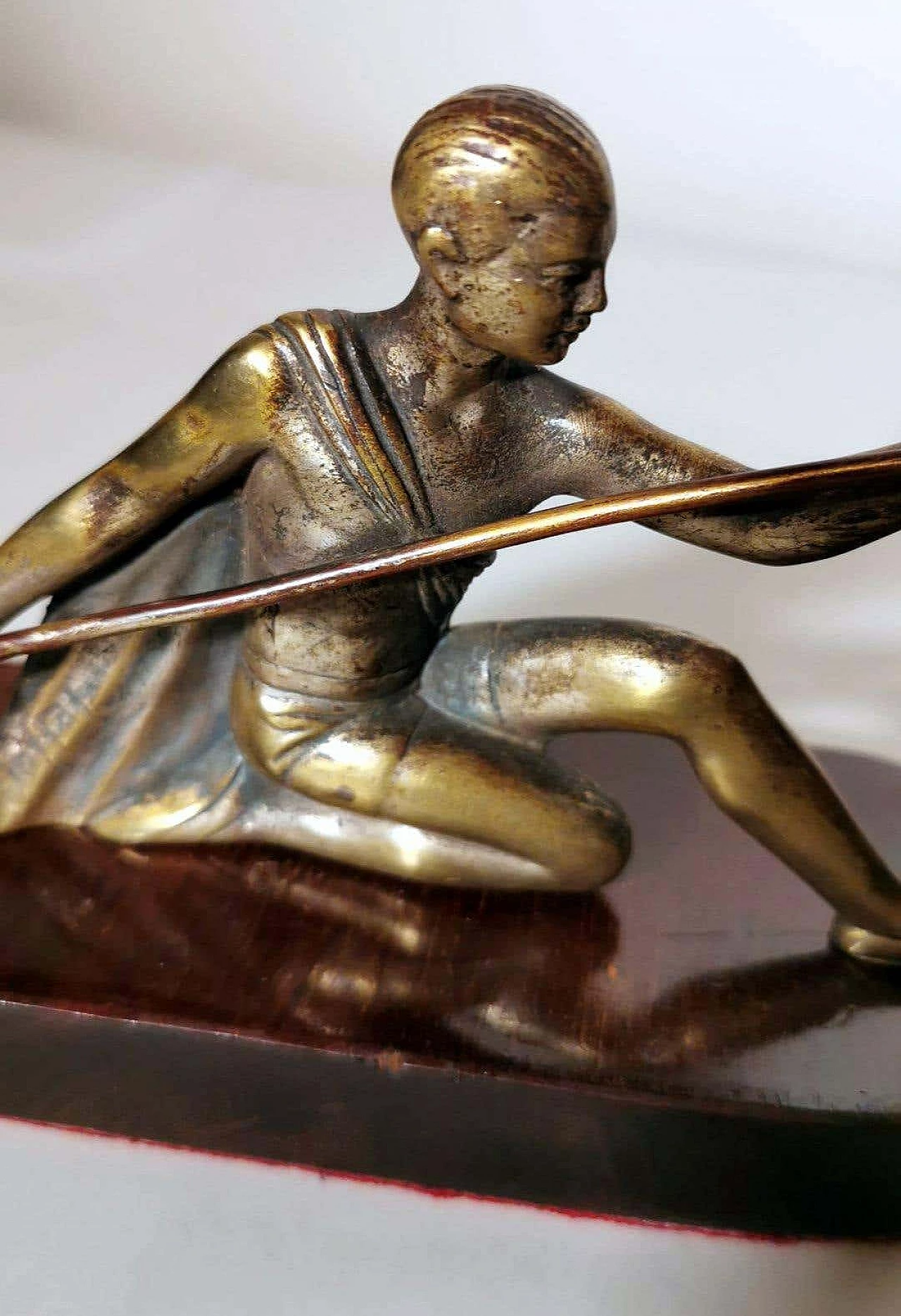 Statuetta Art Deco raffigurante una giovane ginnasta in bronzo e legno, anni '20 1271807