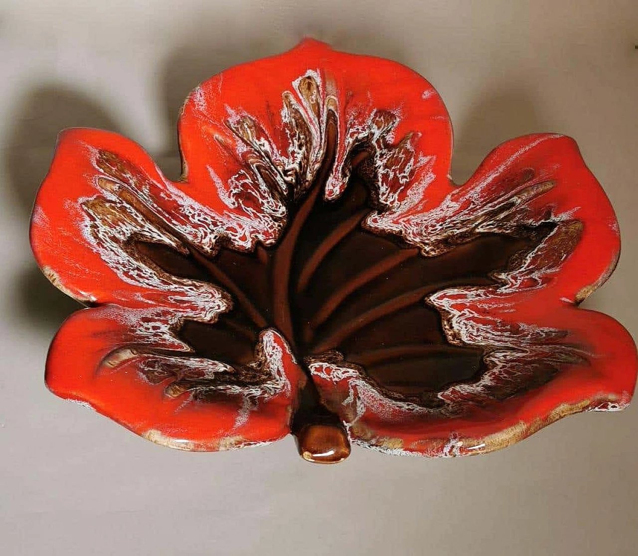 Leaf shaped table centerpiece in colorful ceramic by Vallauris, 40s 1271990