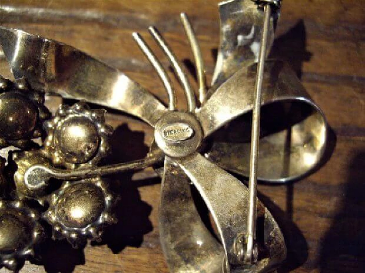 Spilla bijoux in argento Sterling e cristalli, anni '50 1272183