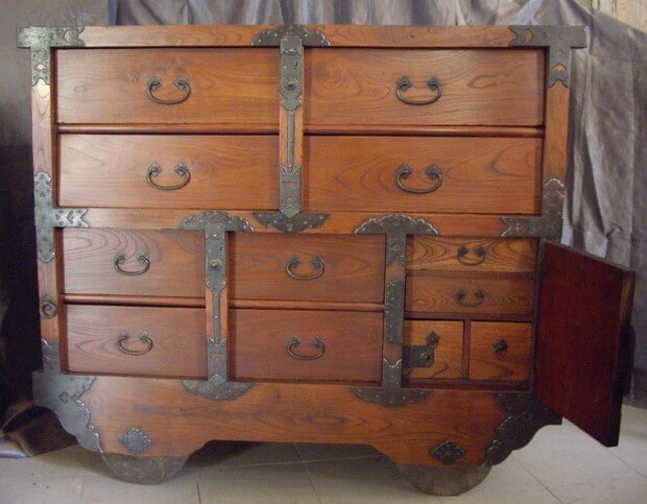 Japanese travel cabinet in wood and metal, 19th century 1272207