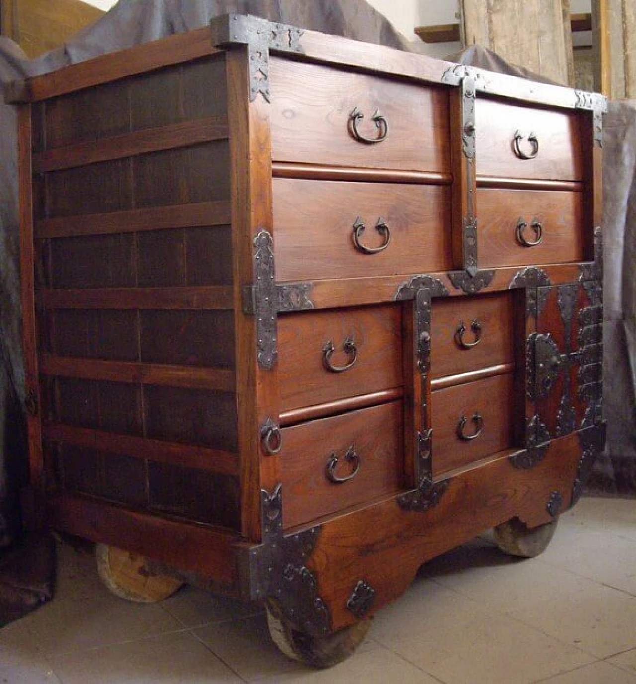 Japanese travel cabinet in wood and metal, 19th century 1272208