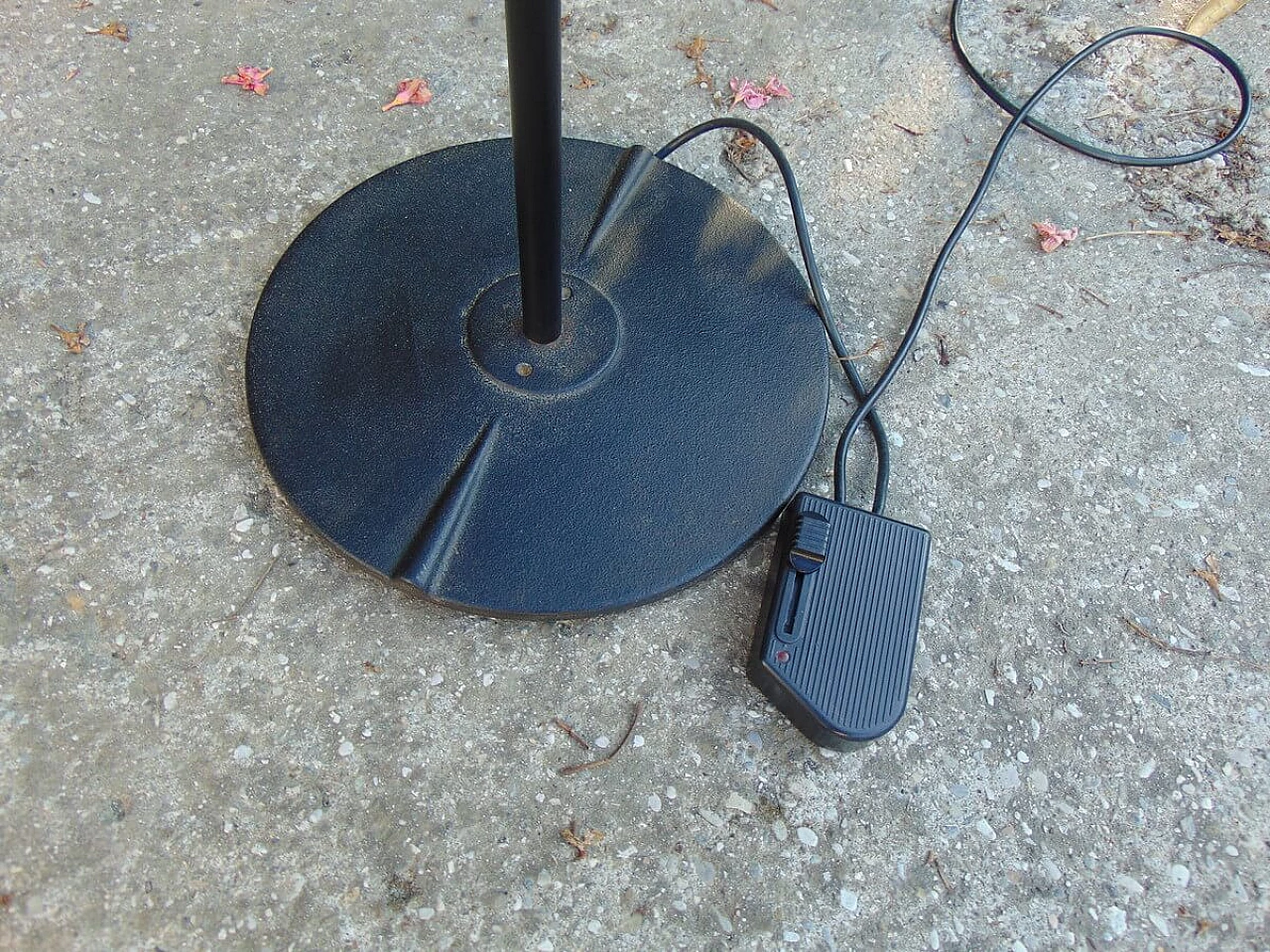 Lampada da terra in ferro di Nuova Lamperti, anni '80 1273299