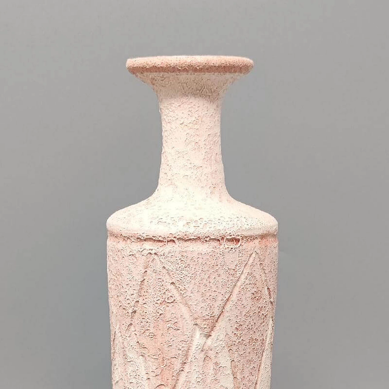 Pair of pale pink ceramic vases, 70s 1273827