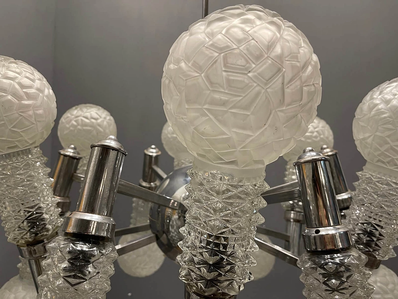 Lampadario Sputnik in vetro con struttura cromata, anni '70 1274490