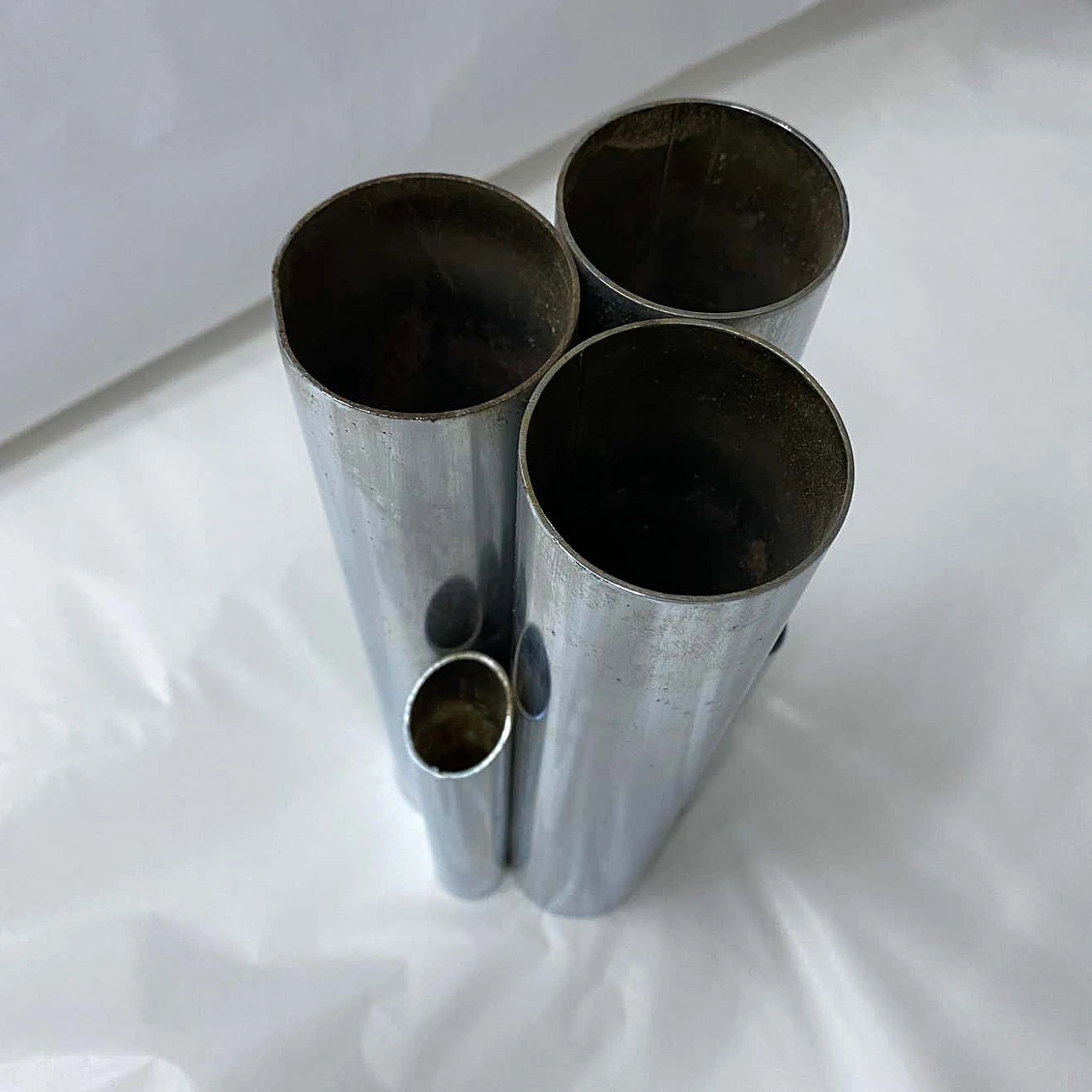 Modernist multi vase in silver plated in the manner of Giò Ponti, 80s 1274535