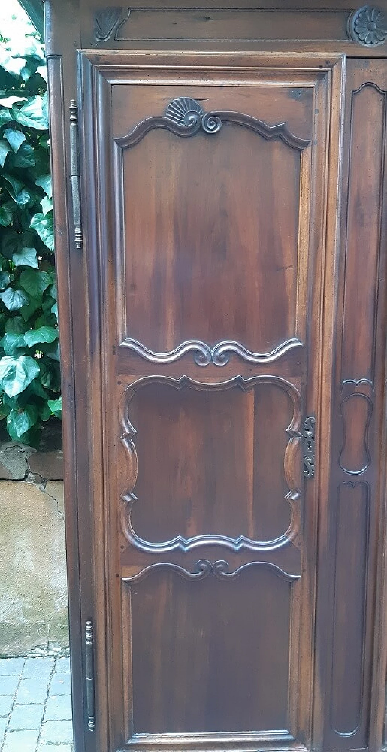 Provençal walnut wardrobe, 18th century 1274861