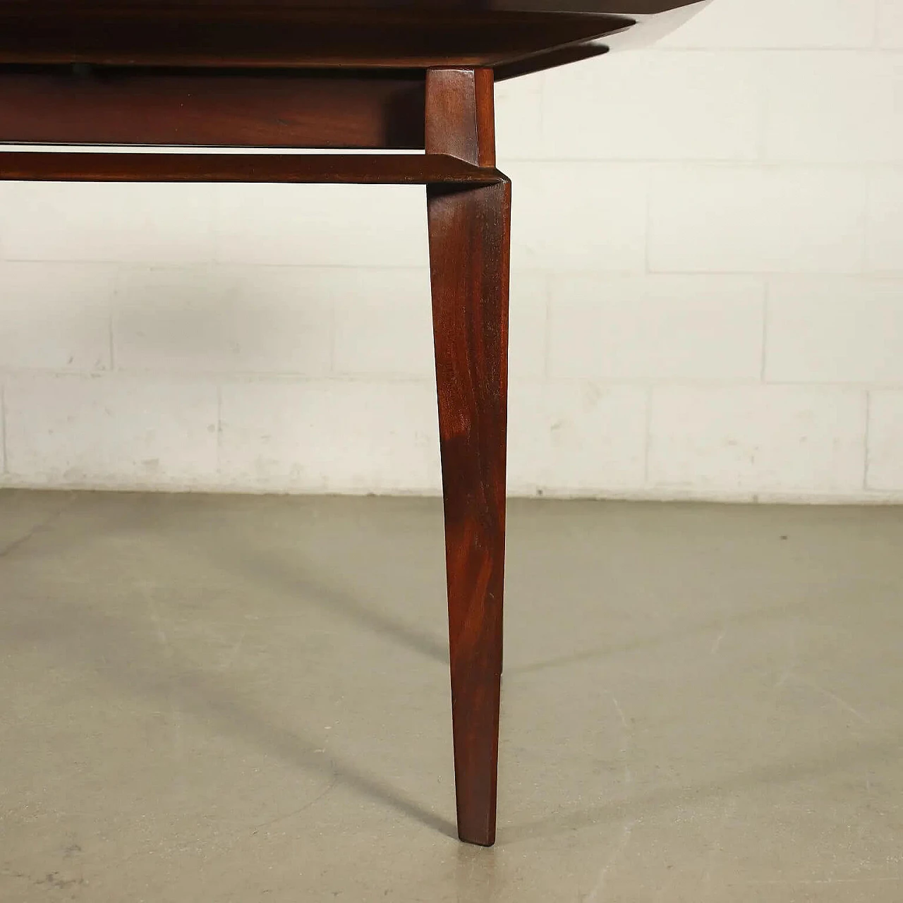 Extending table in beech and rosewood by Edmondo Palutari for Dassi, 60s 1275162