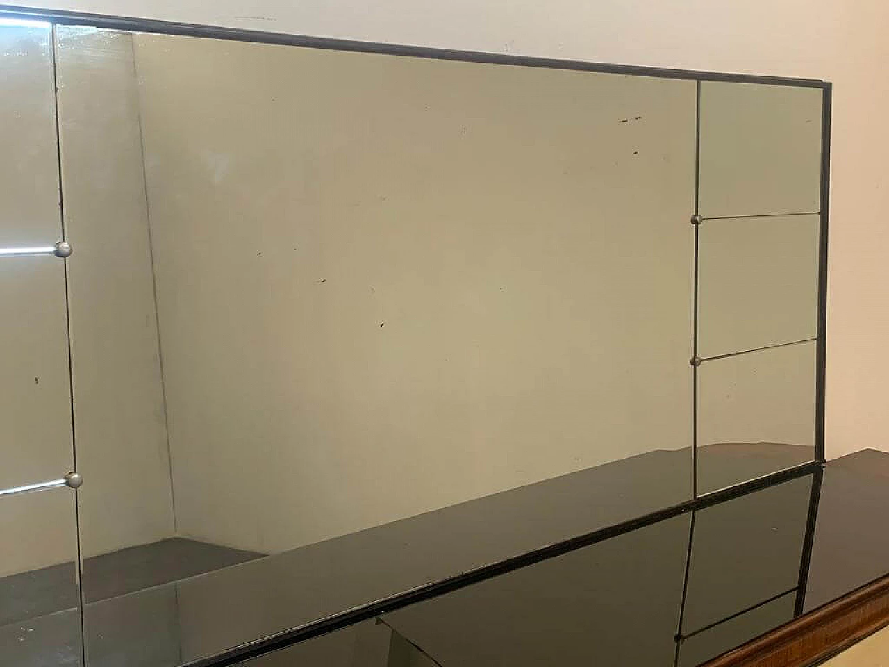 Credenza con specchio Art Deco in palissandro e pergamena con piano in vetro nero, anni '30 1275577