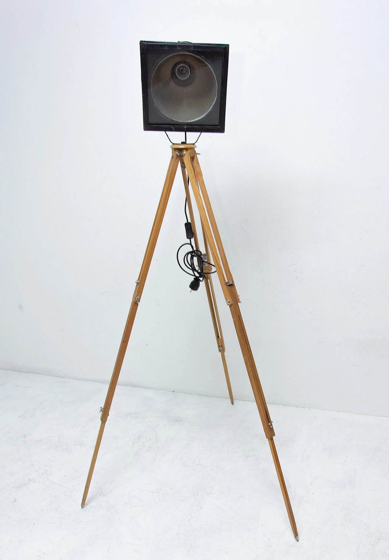 Black enamel ball lamp on tripod, 70s 1275854