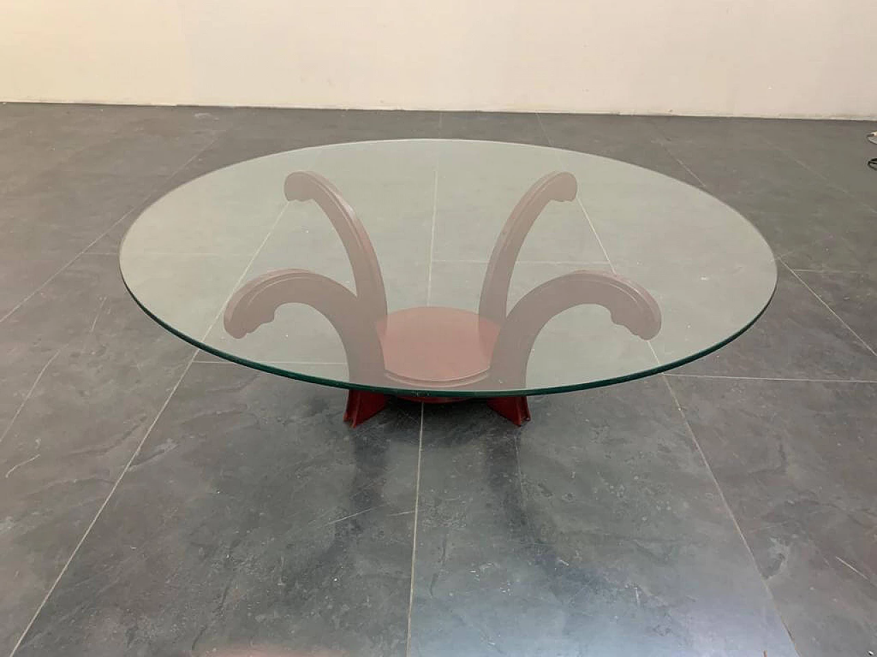 Mahogany circular coffee table with crystal, 70s 1276074