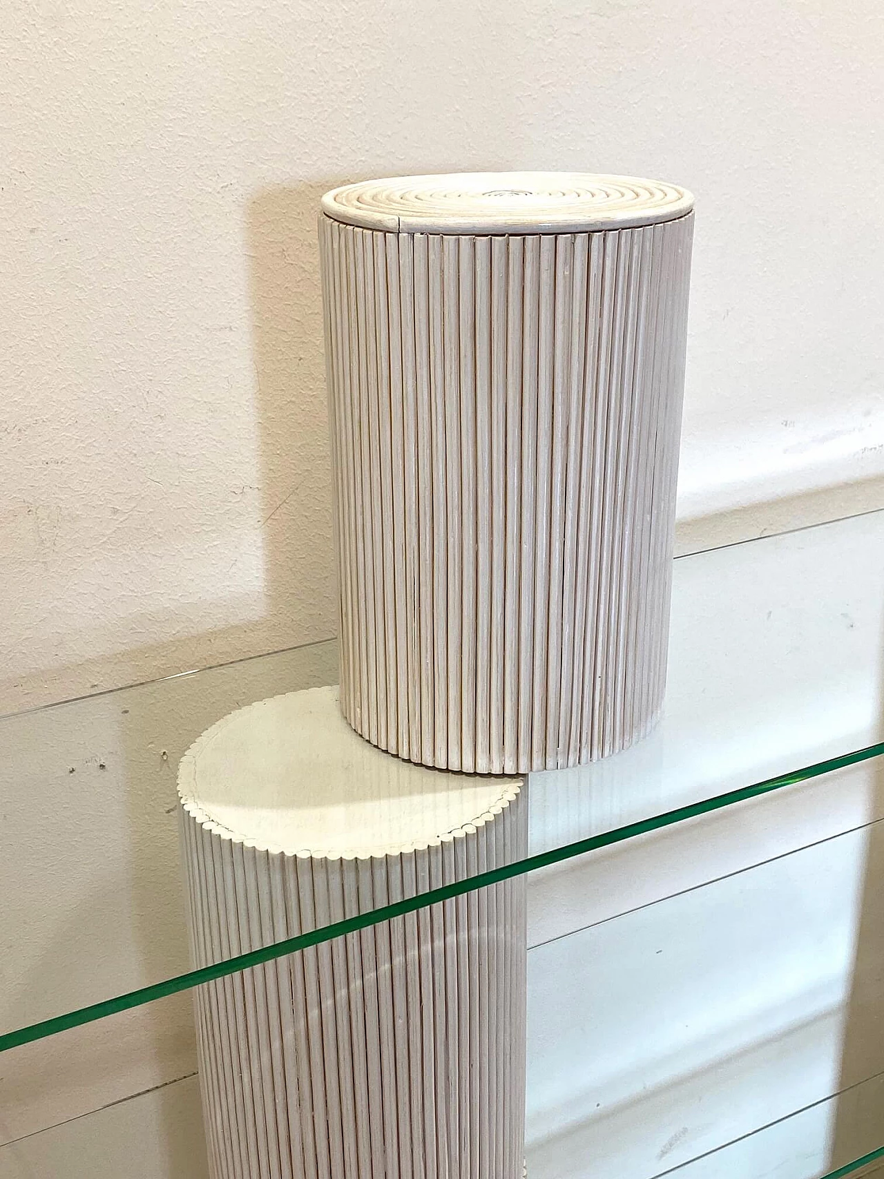 Bookcase in lacquered bamboo and glass, 1970s 1276115