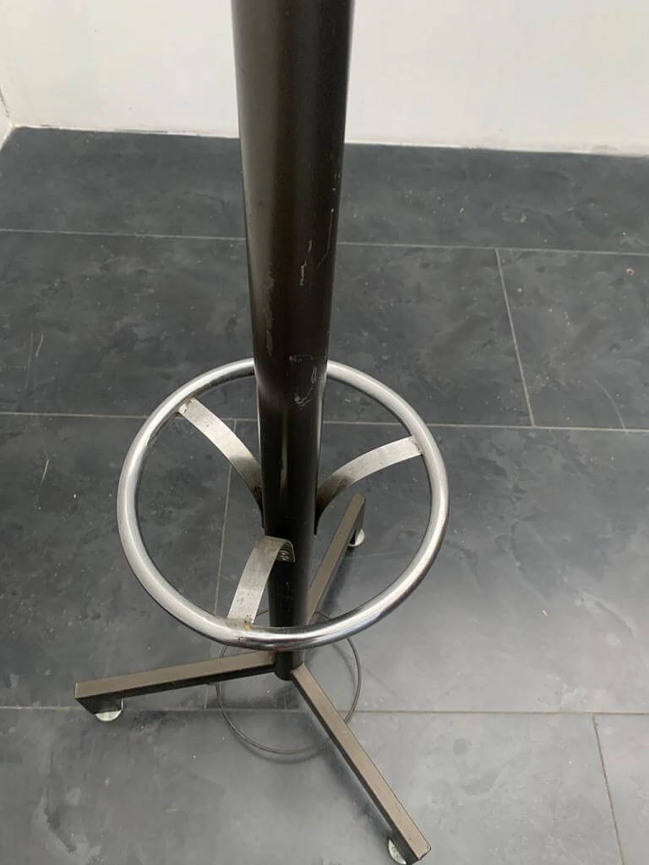 Coat stand in steel and anthracite lacquer, 70s 1276163