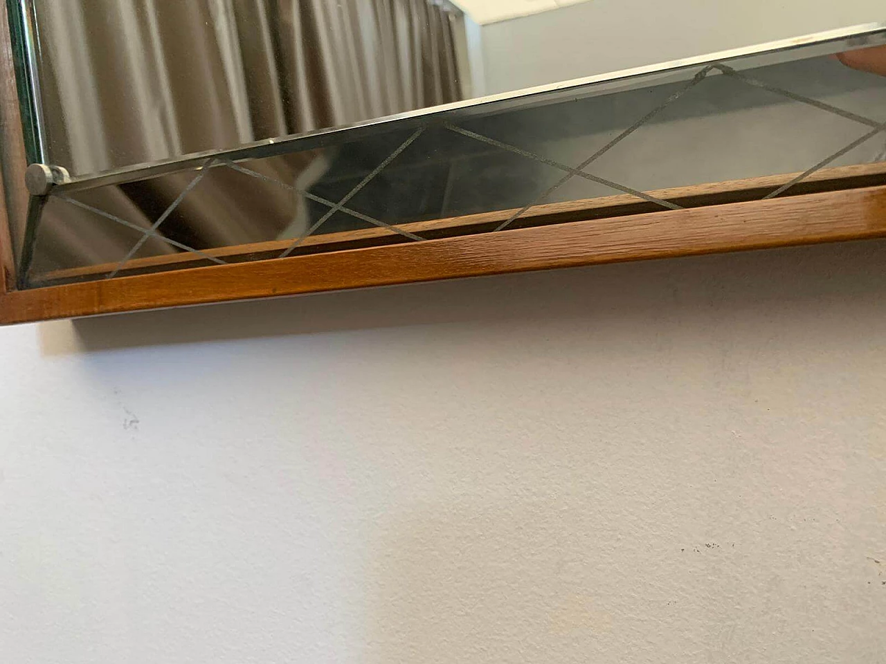 Specchio Art Deco con bordo rialzato e inciso, anni '30 1276172