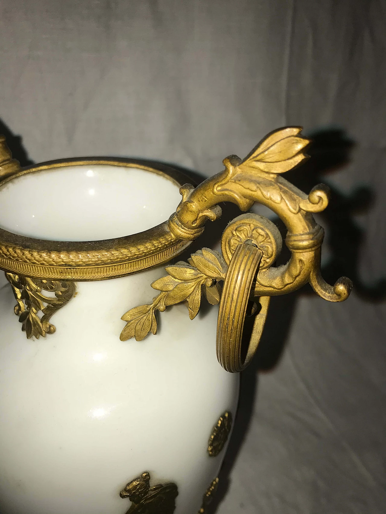 Vaso neoclassico in bronzo e porcellana, '700 1276790