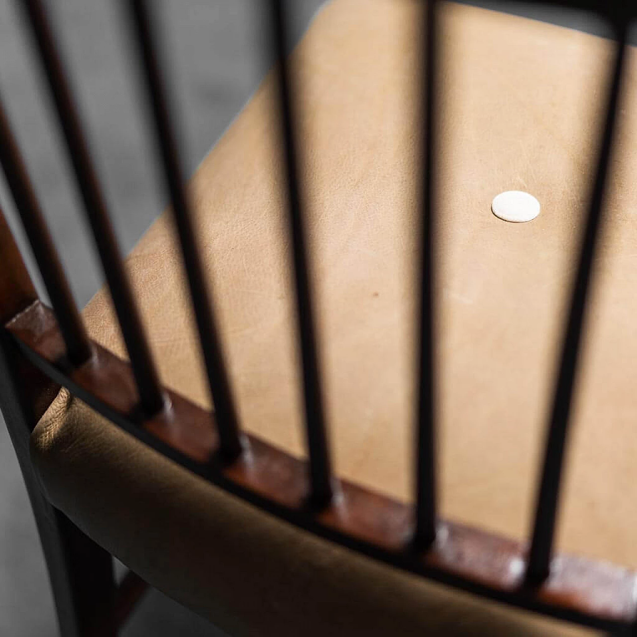 3 Sedie in pelle e velluto con struttura in legno, anni '50 1277292