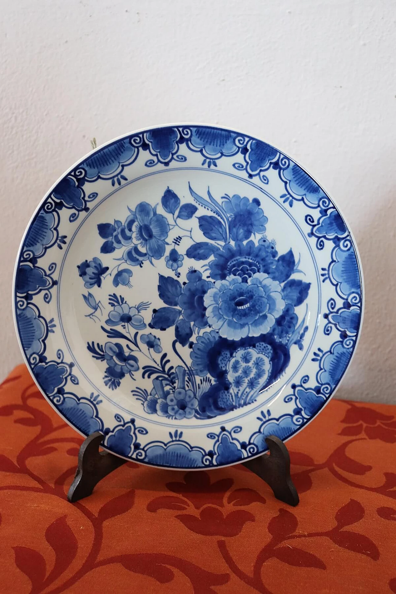 Pair of blue artistic ceramic plates from Delft, 80s 1277437