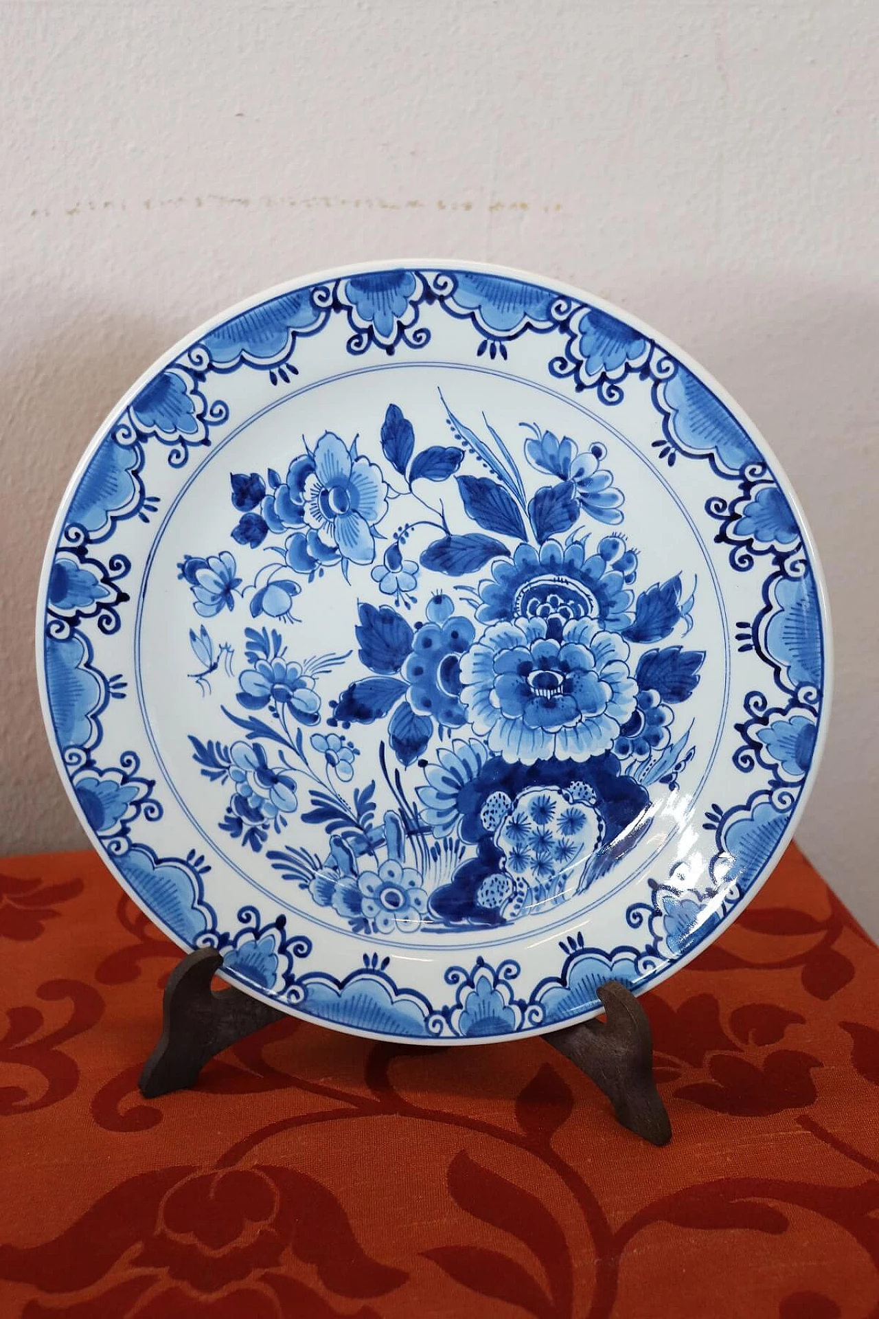 Coppia di piatti in ceramica artistica blu di Delft, anni '80 1277438