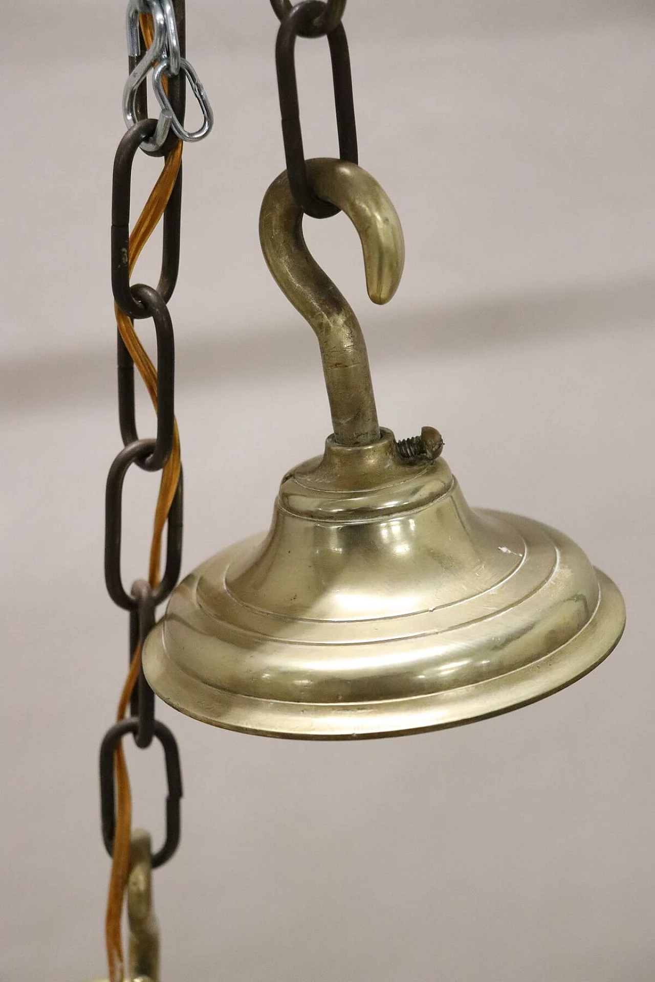 Raffinato lampadario in ottone dorato a otto luci, anni '30 1277582