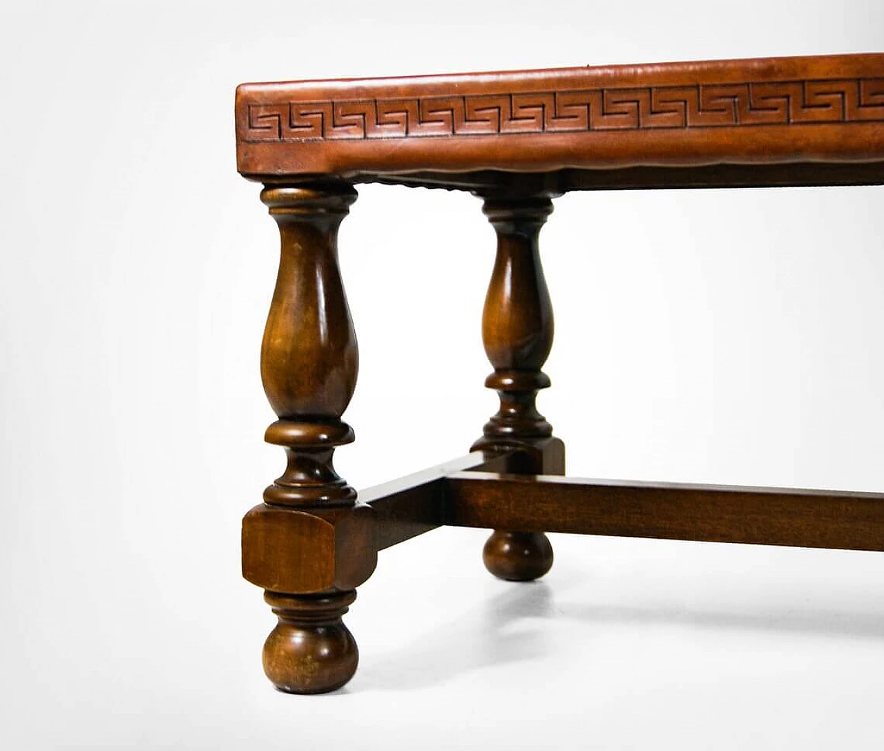 Peruvian coffee table in tooled leather and mahogany, 60s 1278396
