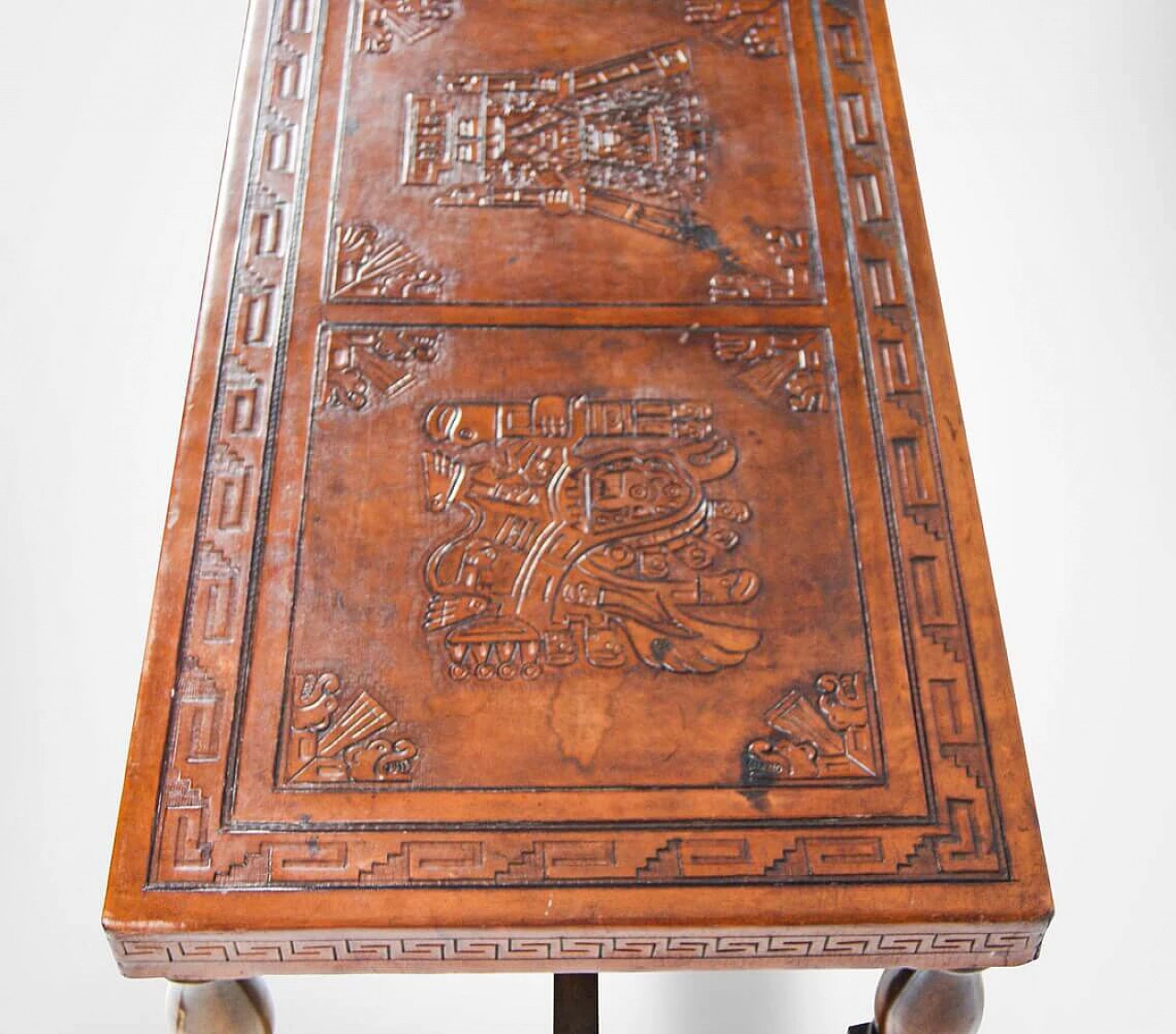 Peruvian coffee table in tooled leather and mahogany, 60s 1278397