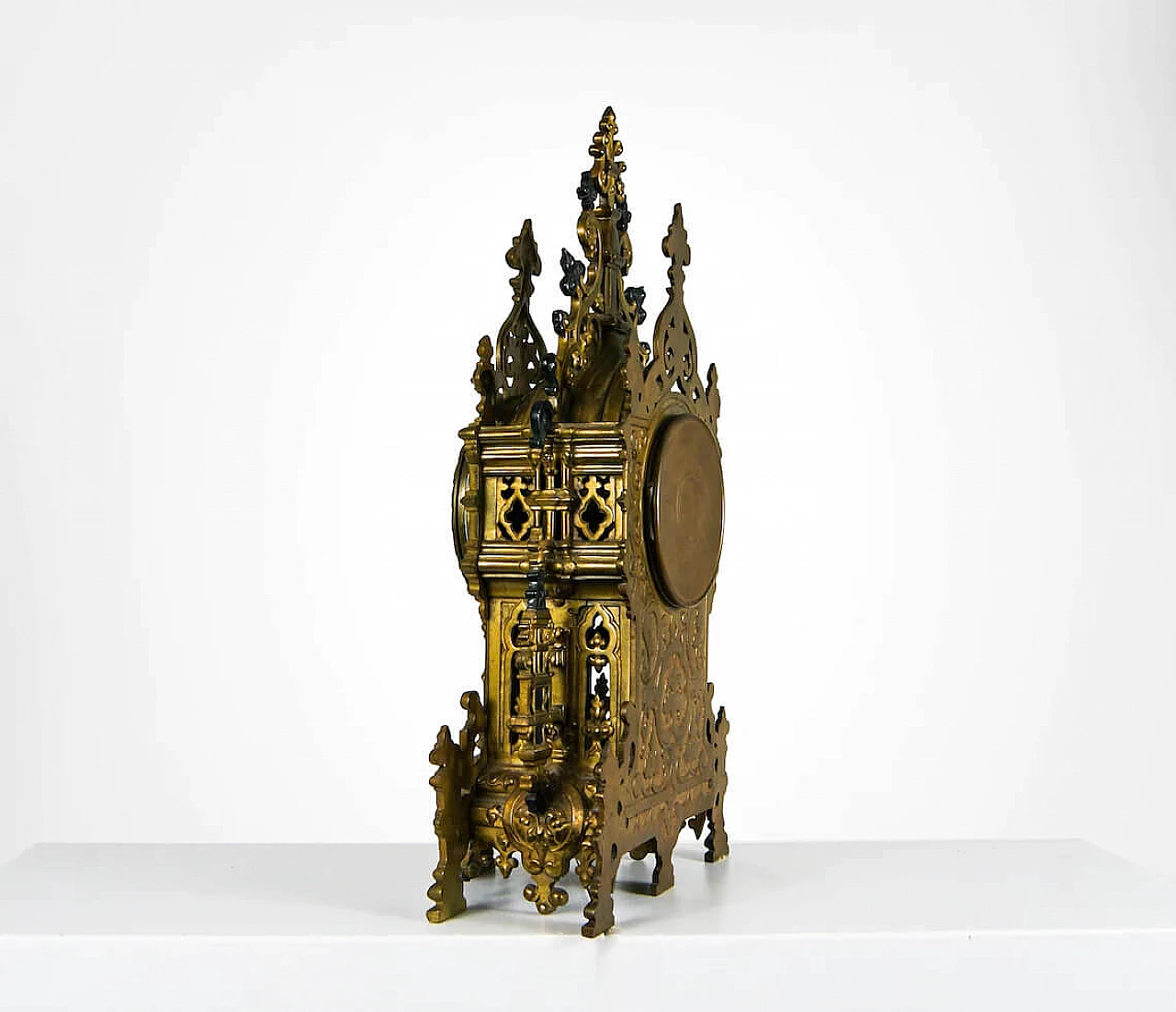 Orologio da camino e coppia di candelabri in ottone e smalto Champlevé di Japy Frere France, '800 1278422
