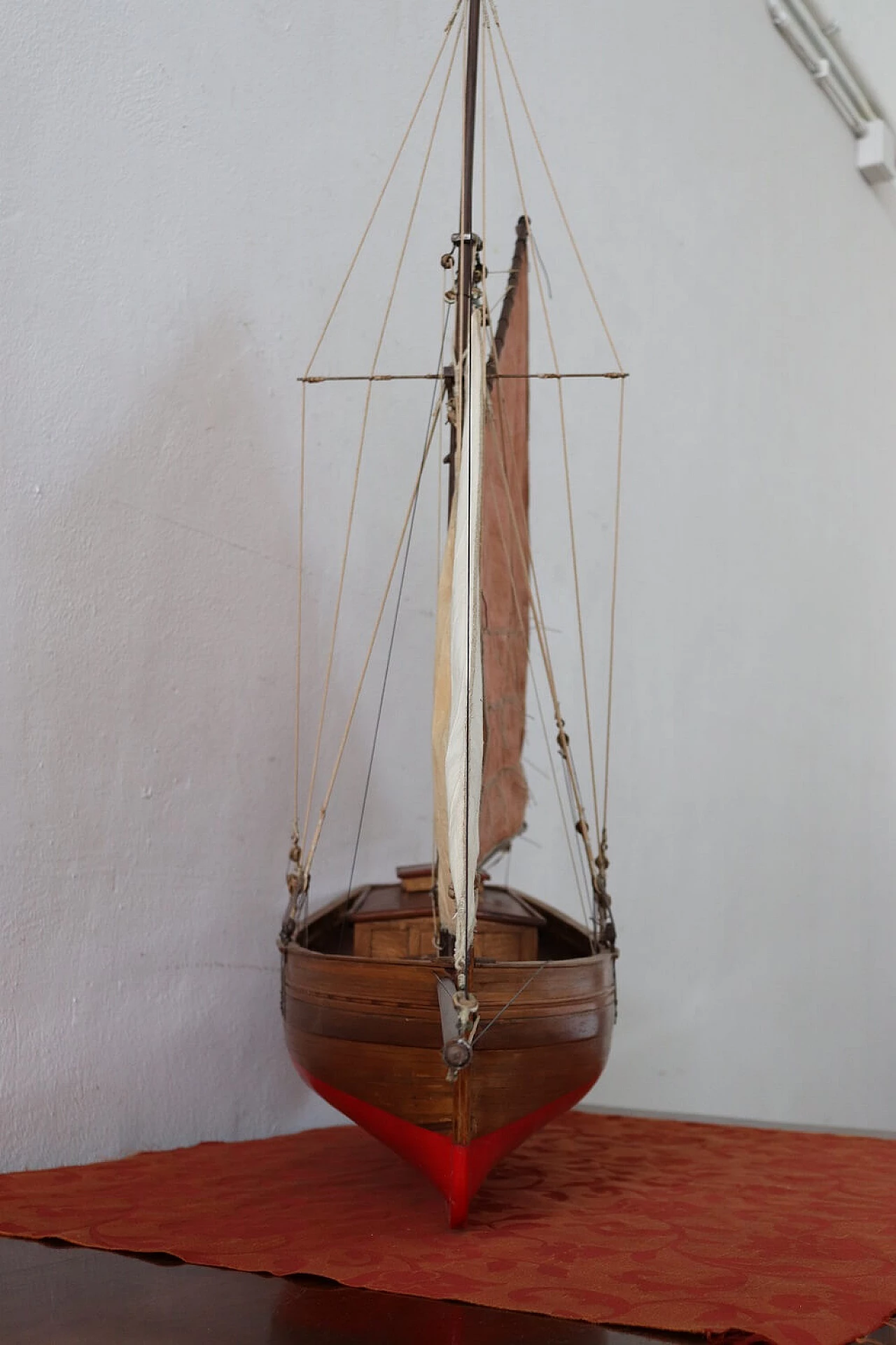 Modellino di una grande barca a vela in legno, anni '30 1279283