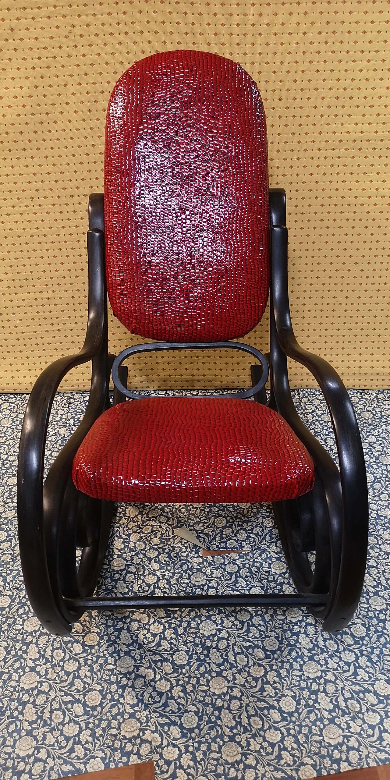 Thonet rocking chair in ebonised wood and imitation crocodile, 30s 1279722