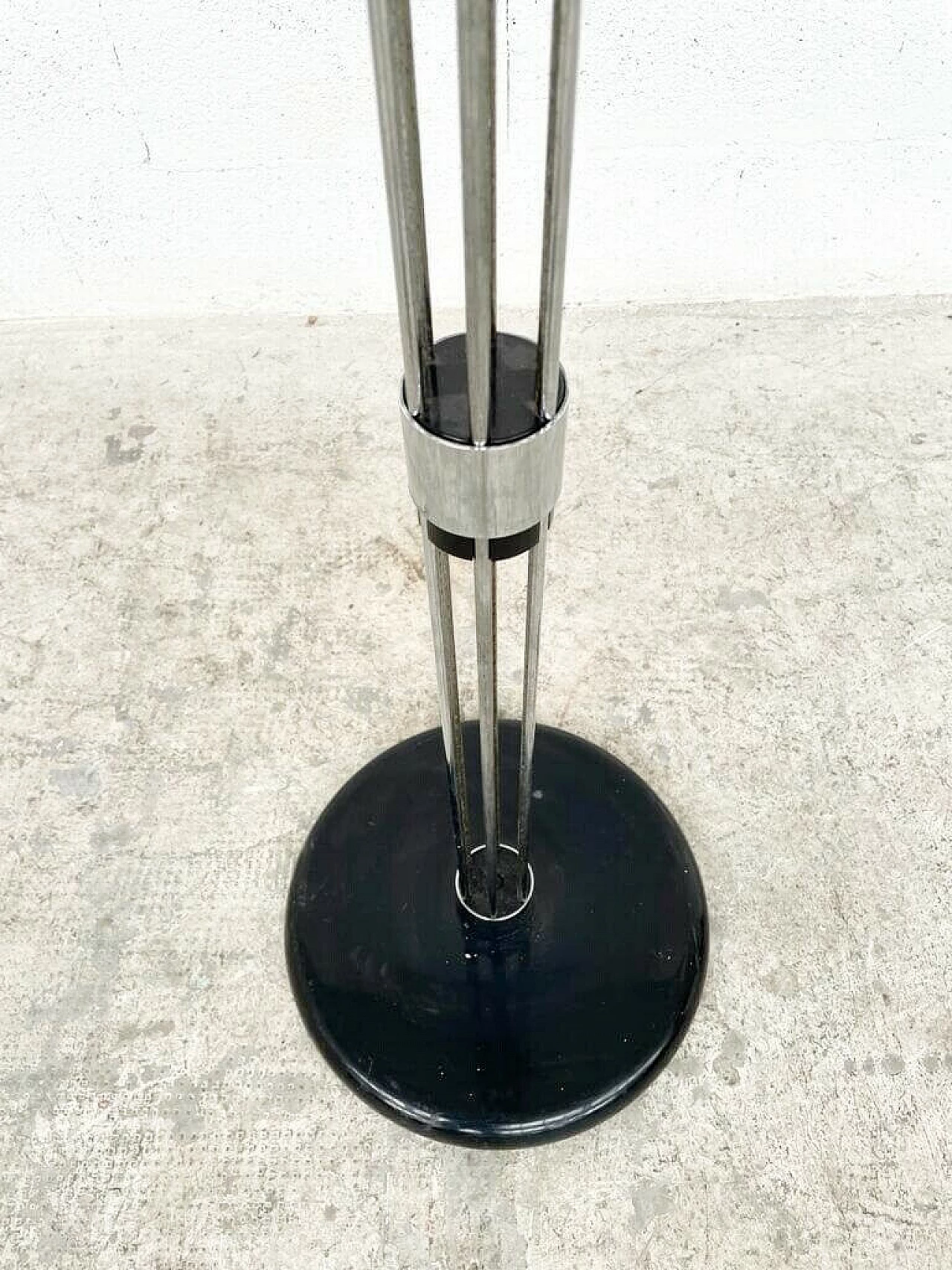 Chromed coat stand by Isao Hosoe for Valenti Luce, 70s 1280331