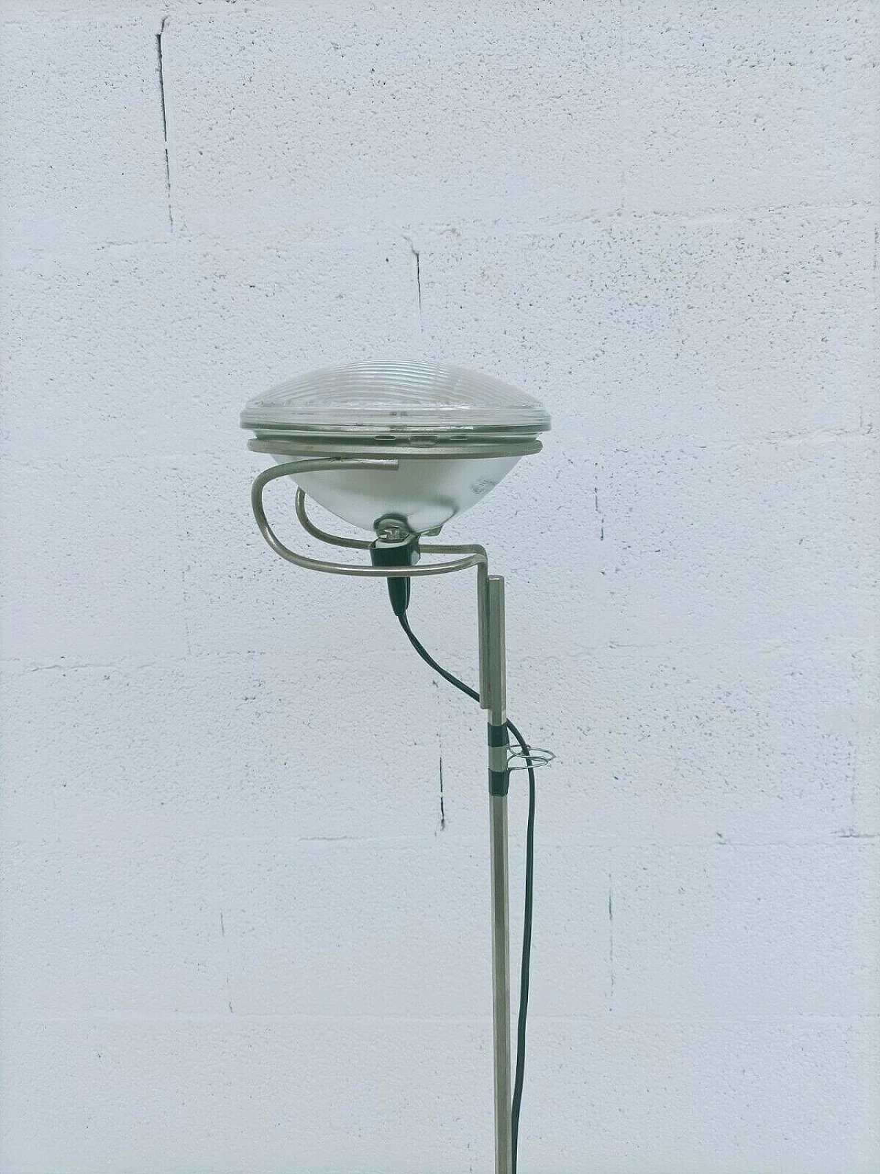 Lampada da terra Toio in acciaio smaltato, ferro e ottone nichelato di Achille & Pier Giacomo Castiglioni per Flos, anni '60 1280512