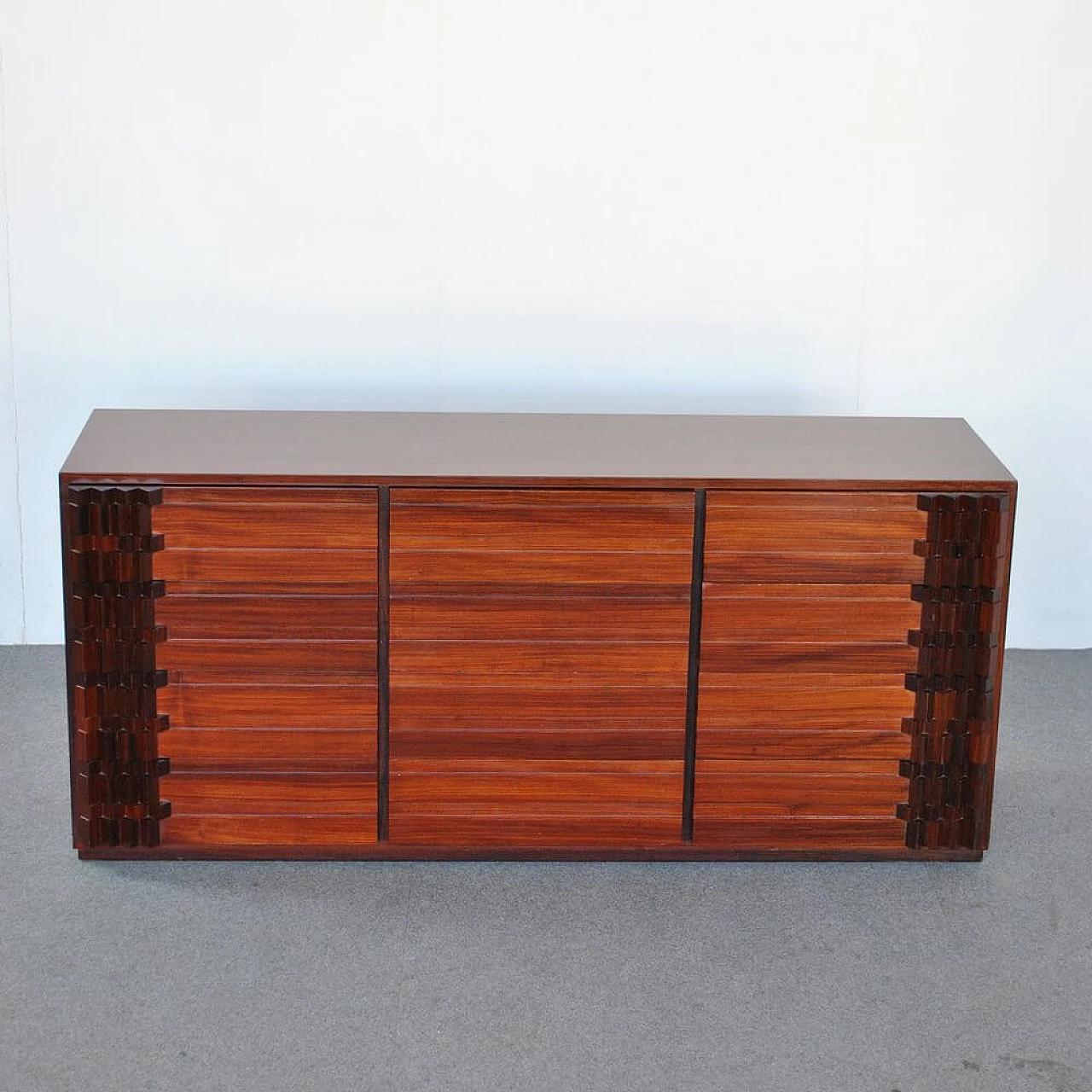 Diamante chest of drawers in walnut by Luciano Frigerio, 70s 1281170
