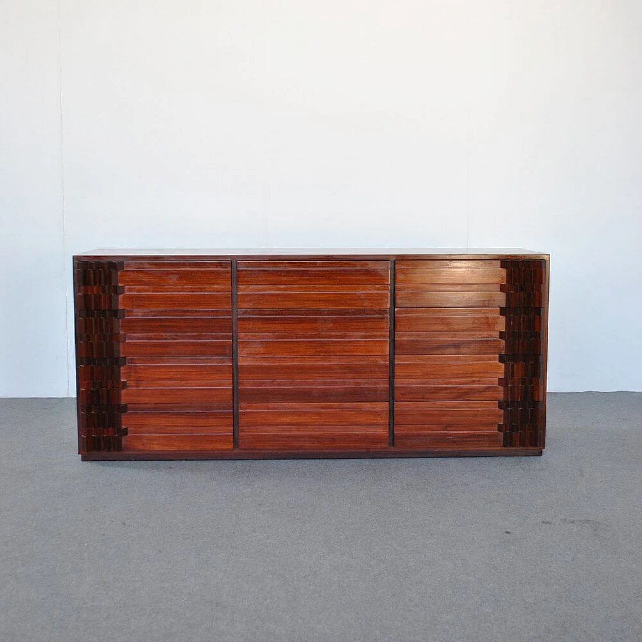 Diamante chest of drawers in walnut by Luciano Frigerio, 70s 1281171