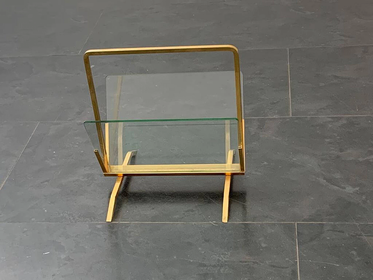 Brass and glass magazine rack, 1960s 1282571