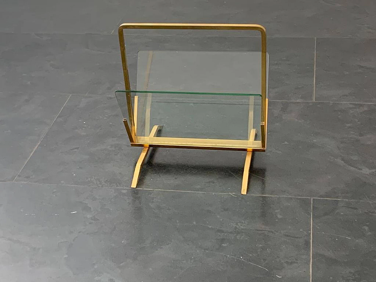 Brass and glass magazine rack, 1960s 1282576