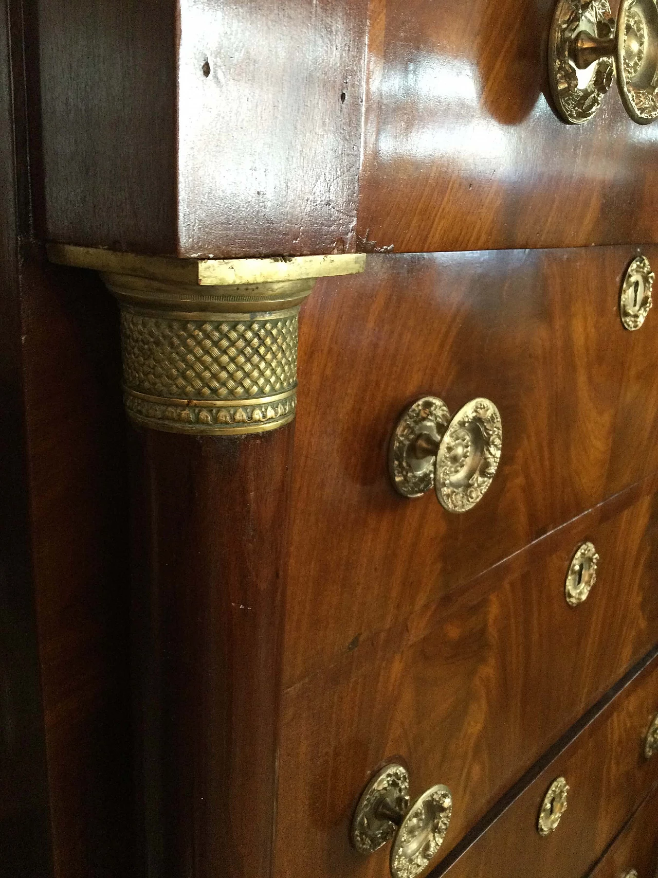 Empire chest of drawers in mahogany feathers, 19th century 1282598