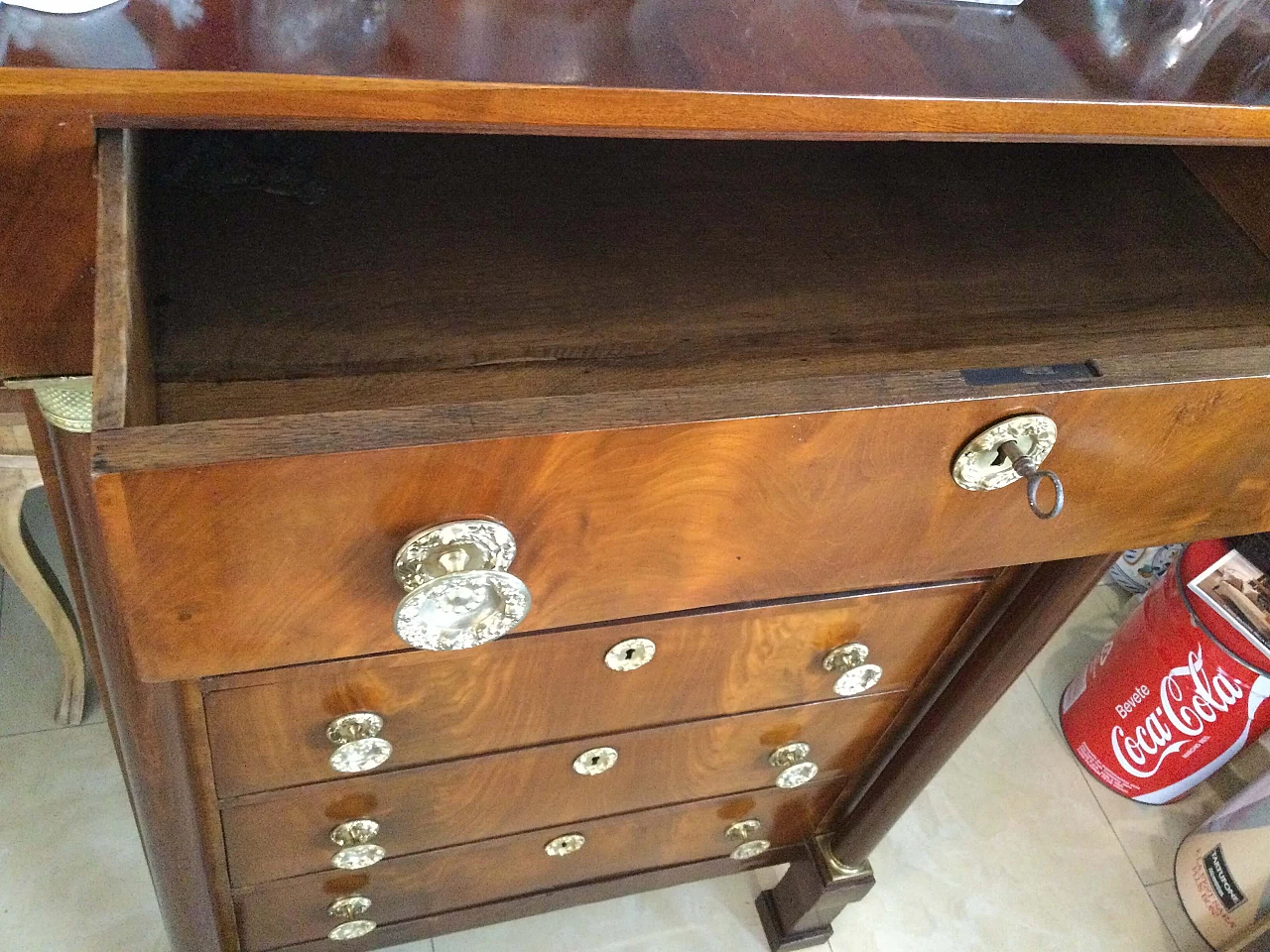 Empire chest of drawers in mahogany feathers, 19th century 1282601