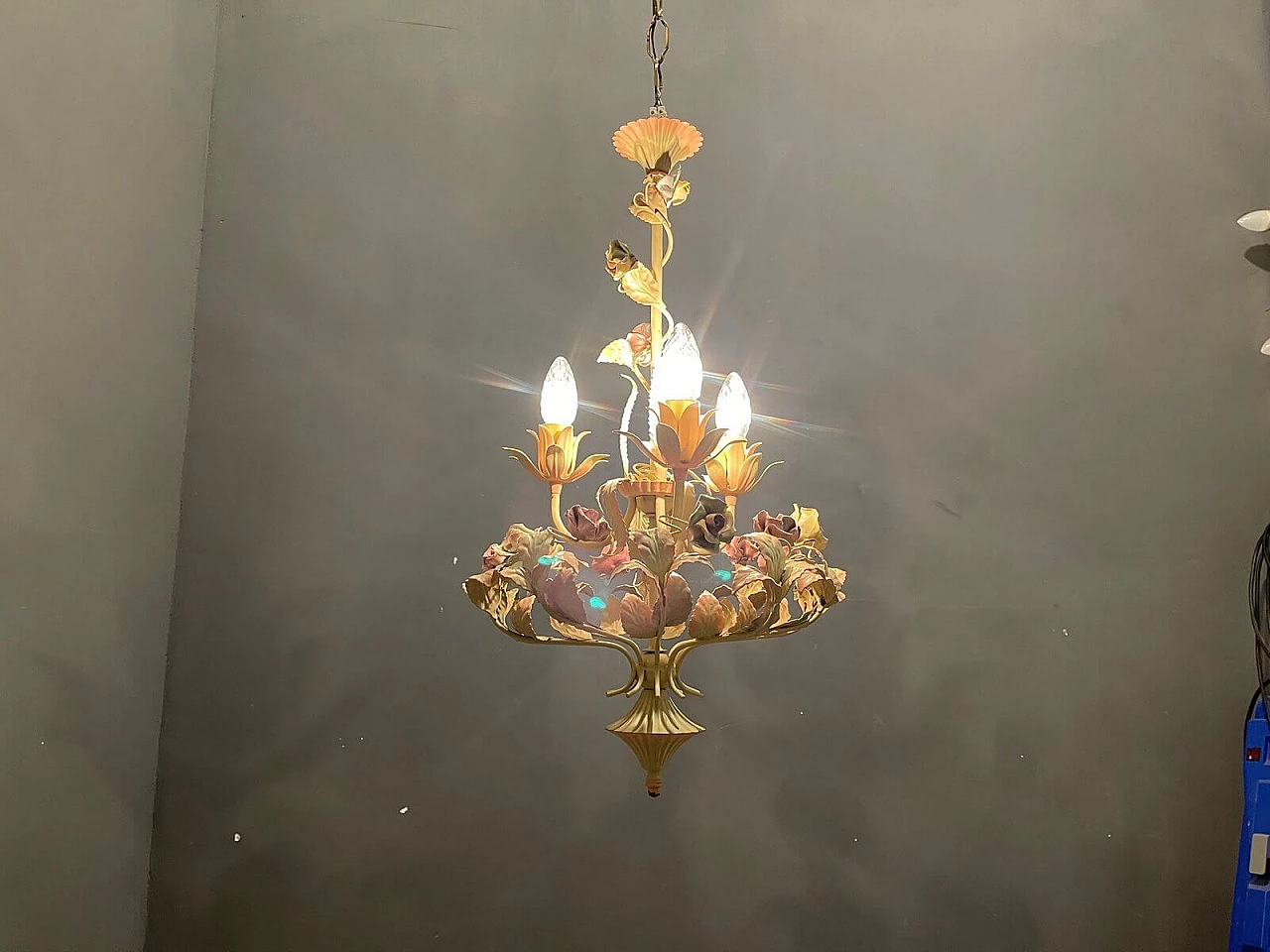 Lampadario in ceramica a forma di rosa, anni '60 1283414