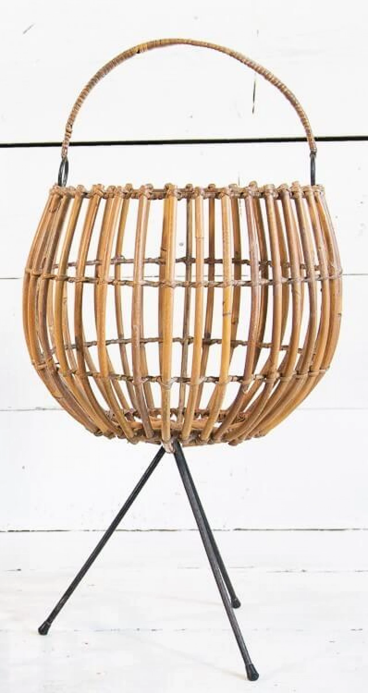 Basket sewn in wicker with feet, 50s 1283654