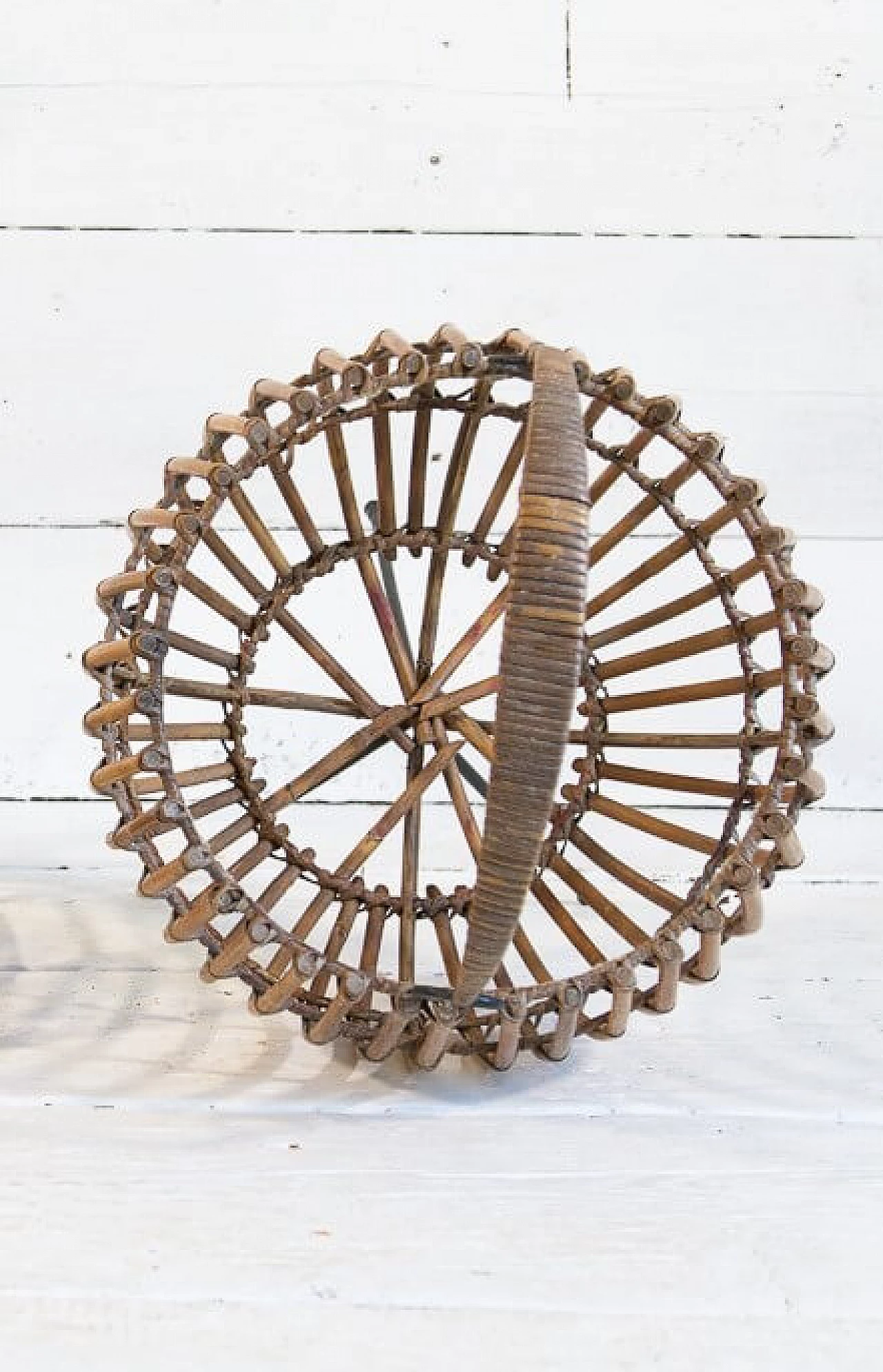 Basket sewn in wicker with feet, 50s 1283662