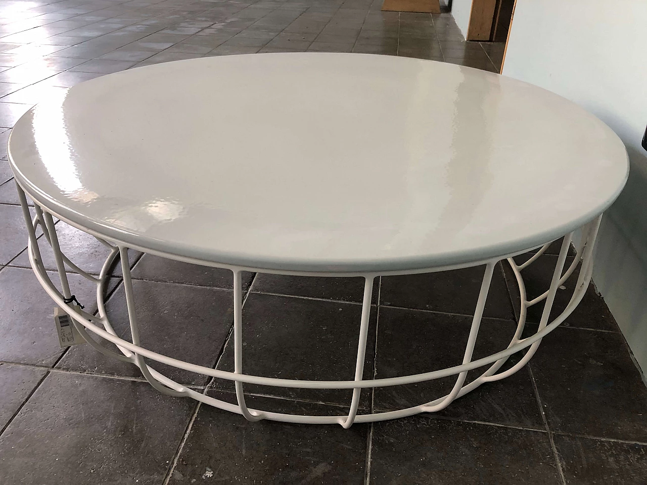 Outdoor coffee table in white enamelled metal, early 2000s 1283913
