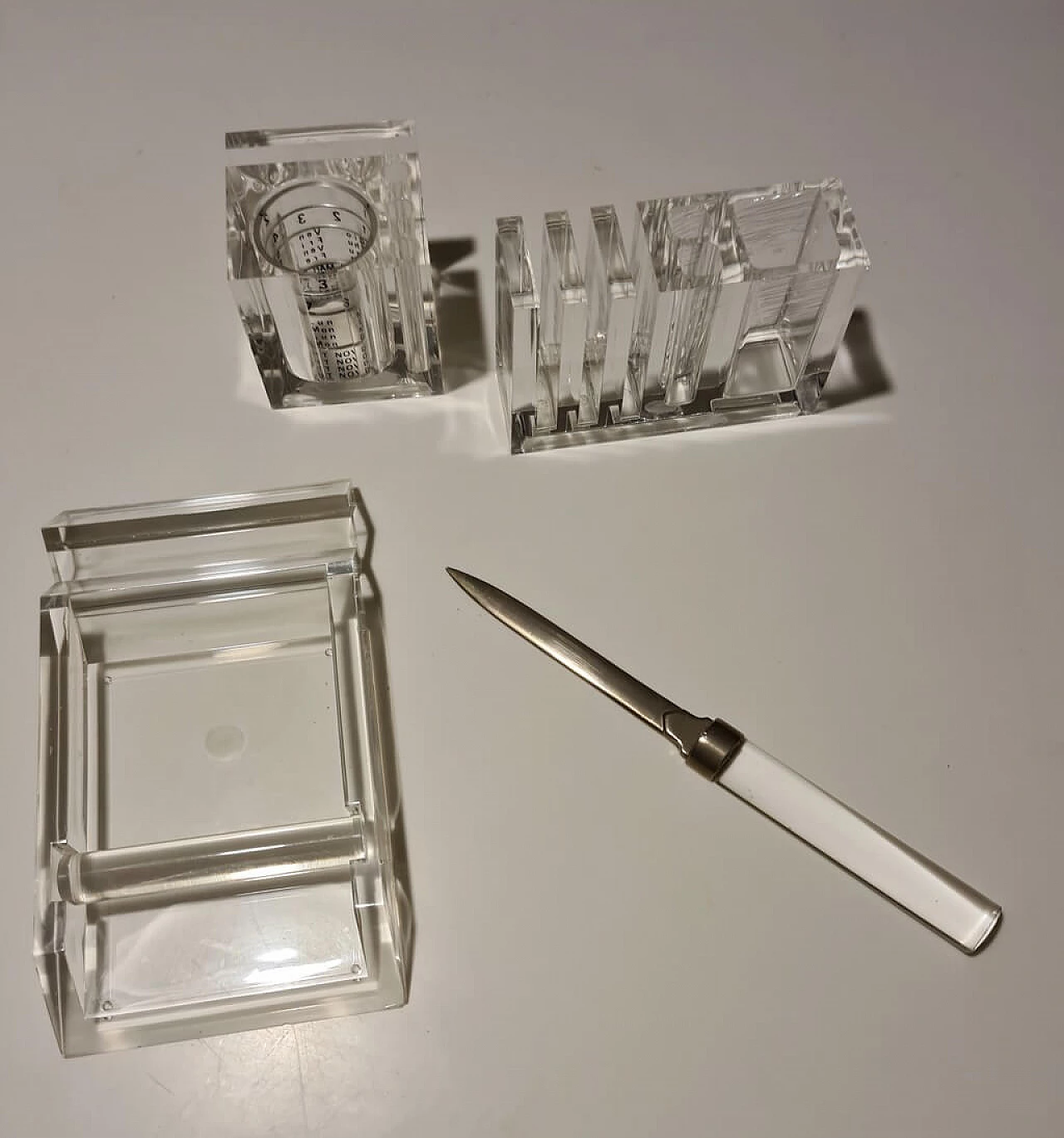 Organizer scrivania lucite Space Age Guzzini, Manlio Ciocca  anni '70 1283968