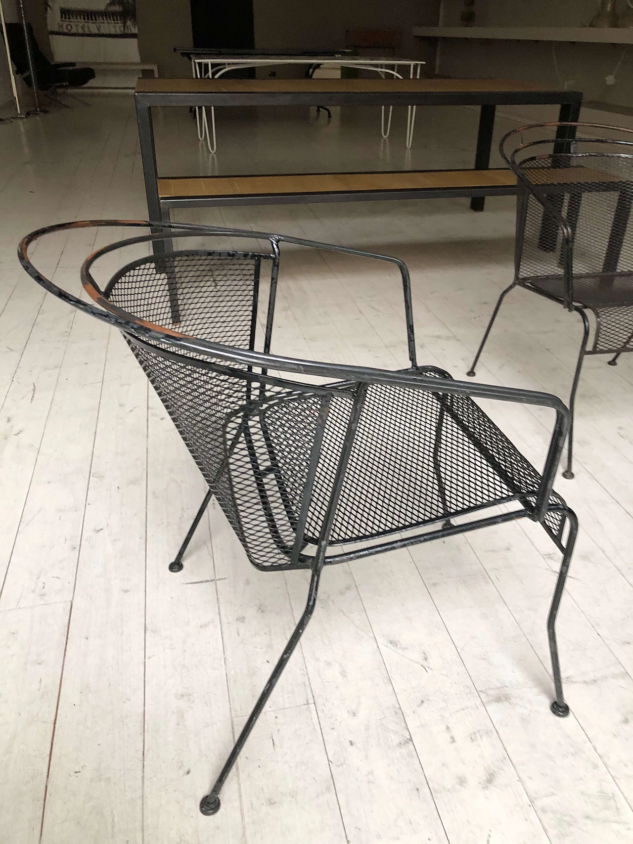 Wrought-iron table and four small armchairs, 60s 1284037