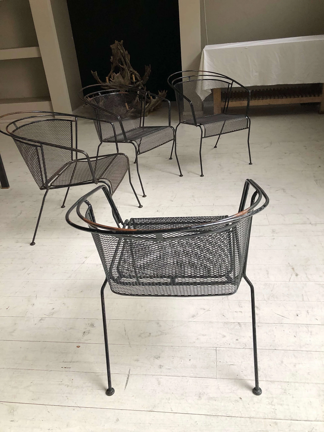 Wrought-iron table and four small armchairs, 60s 1284038