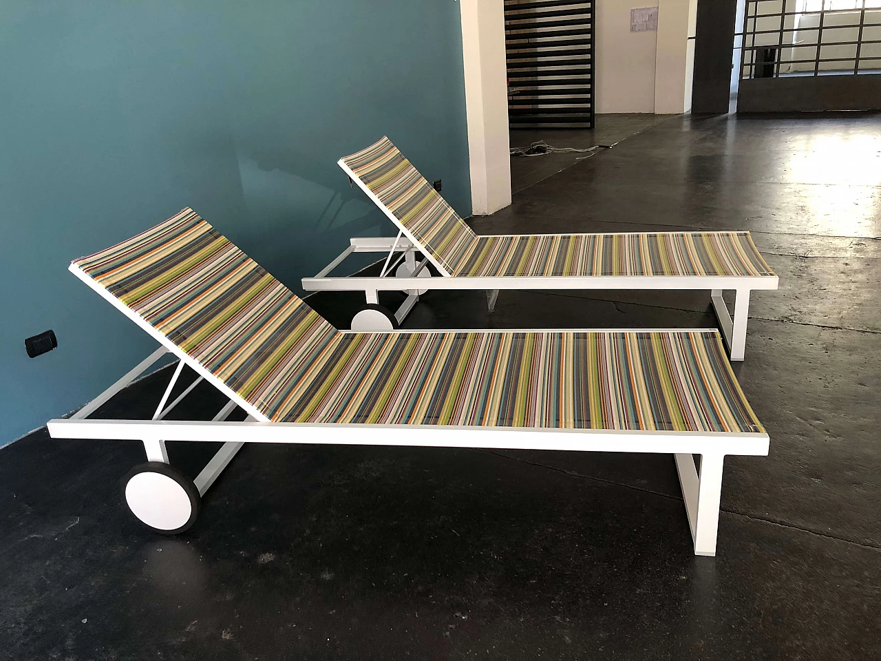 Pair of Allux chaise longue in painted aluminium, early 2000 1290094
