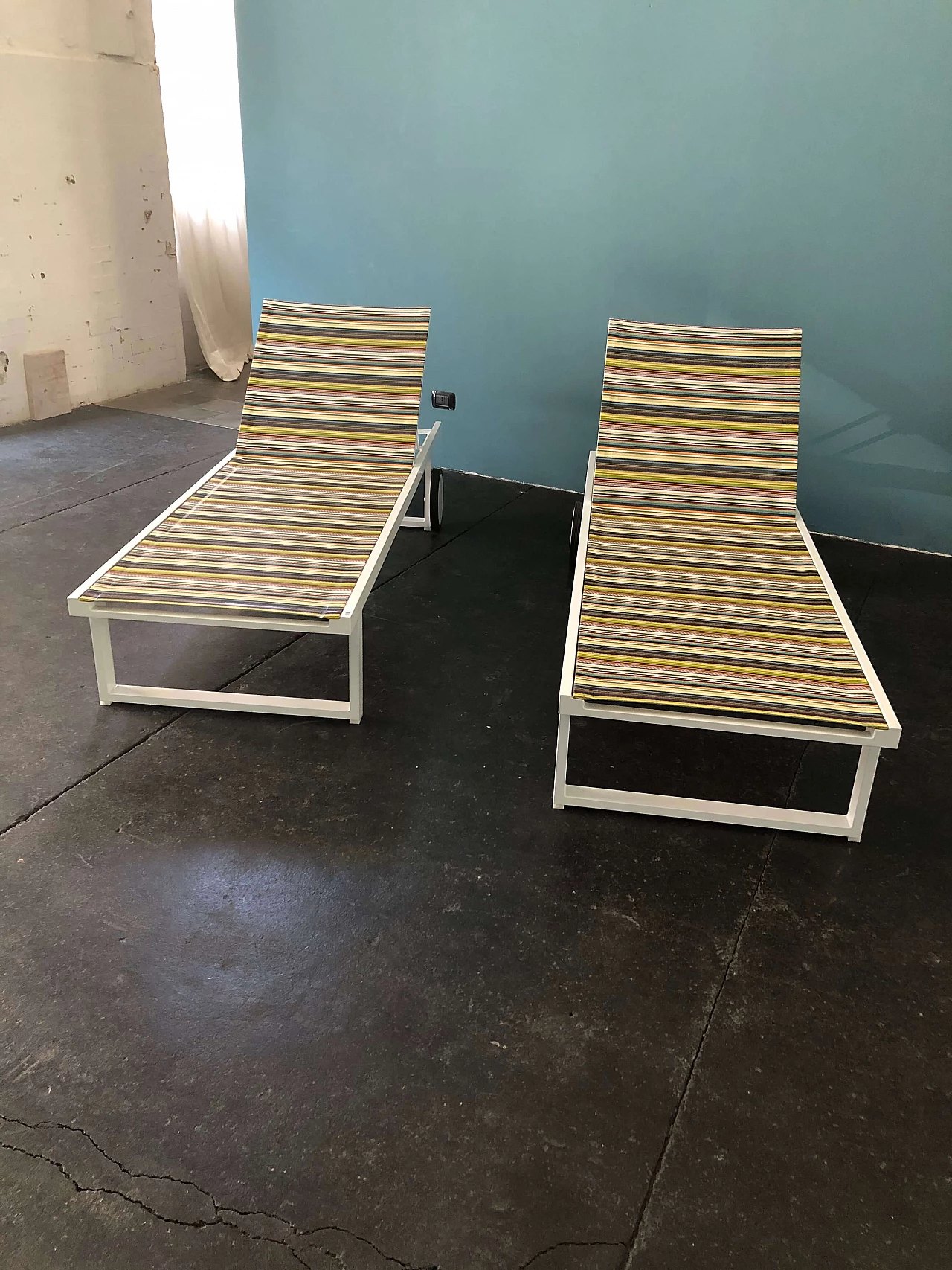 Pair of Allux chaise longue in painted aluminium, early 2000 1290095