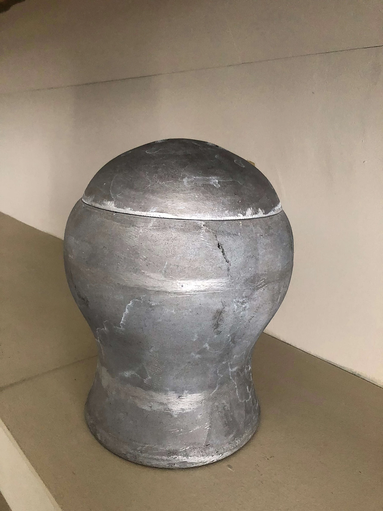 Dutch concrete vase with lid, 2000 1302283