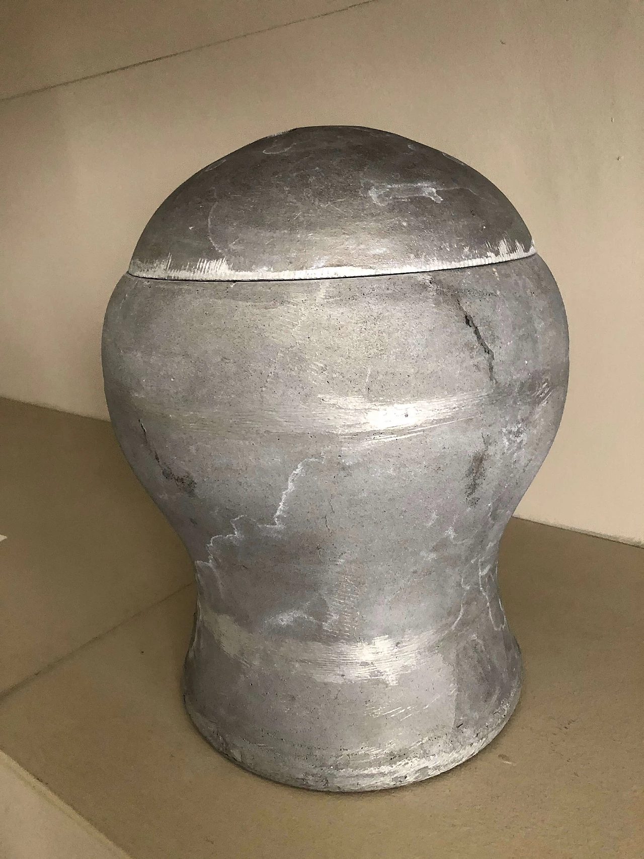 Dutch concrete vase with lid, 2000 1302290