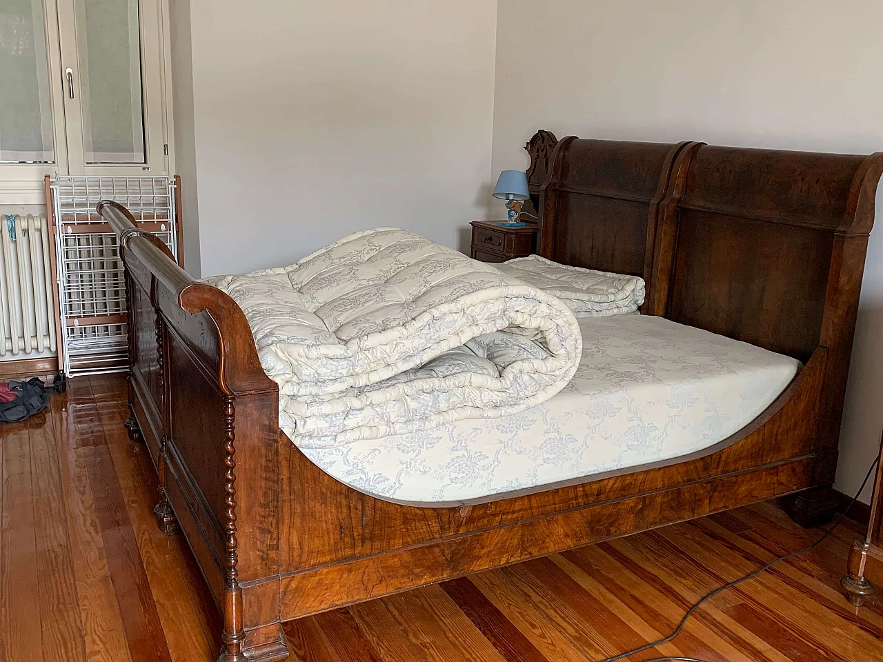 Wooden boat bed, early 20th century 1302321