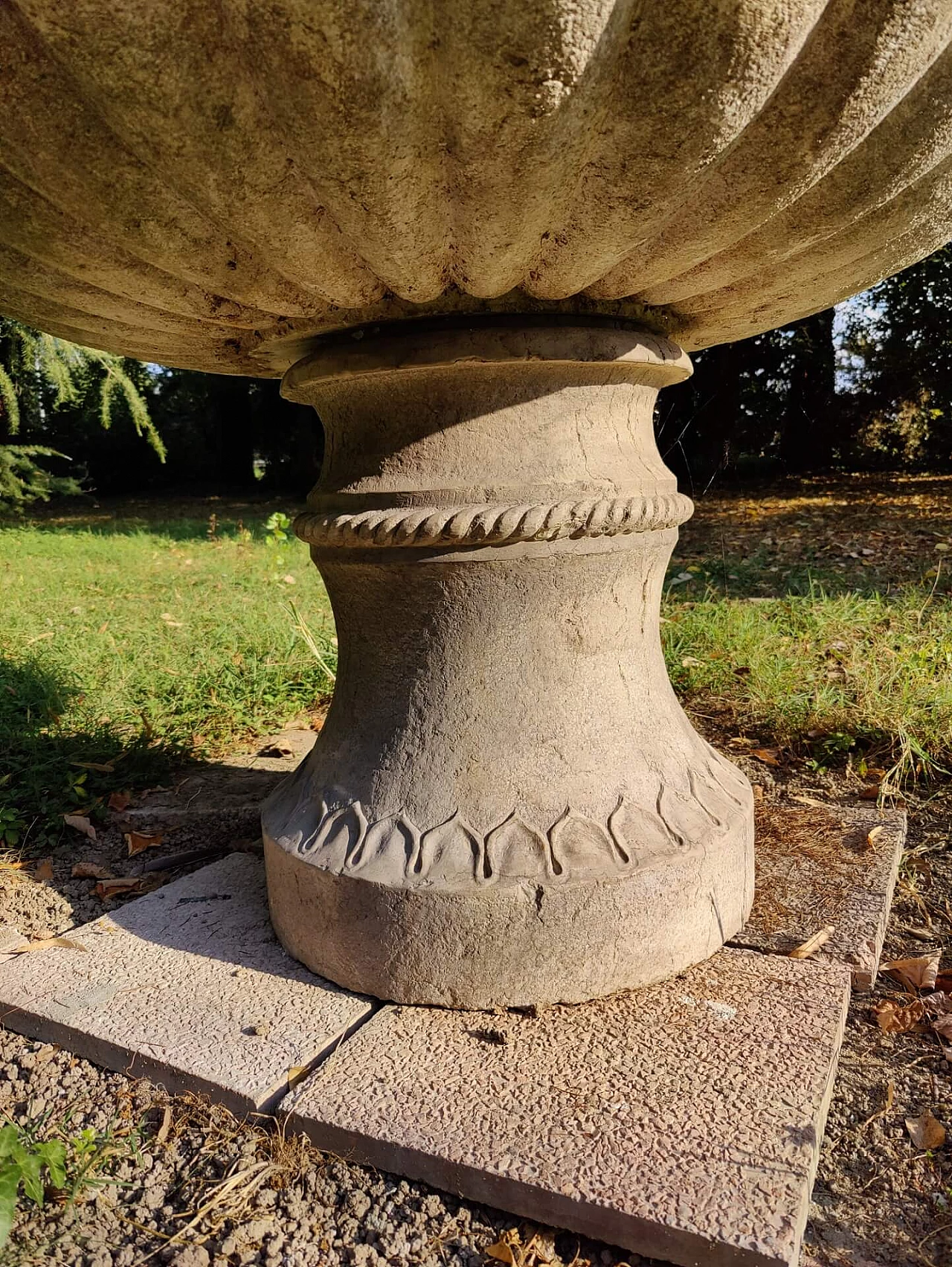 Fountain in Verdello marble, 19th century 1302404